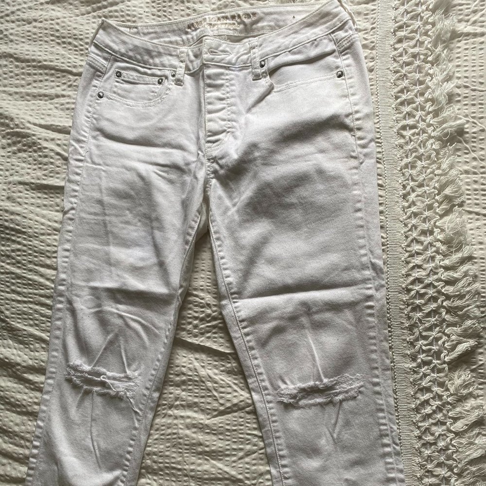 American Eagle White Denim Boy Crop Jeans